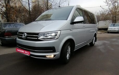 Volkswagen Multivan T6 рестайлинг, 2019 год, 6 200 000 рублей, 8 фотография