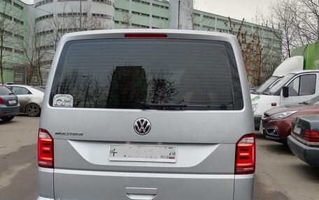 Volkswagen Multivan T6 рестайлинг, 2019 год, 6 200 000 рублей, 14 фотография
