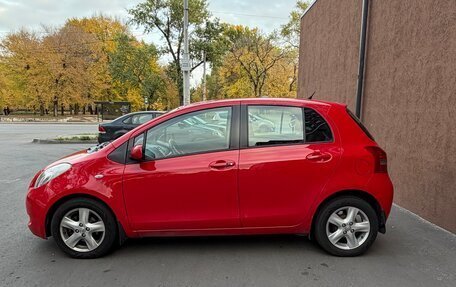 Toyota Yaris III рестайлинг, 2008 год, 700 000 рублей, 5 фотография