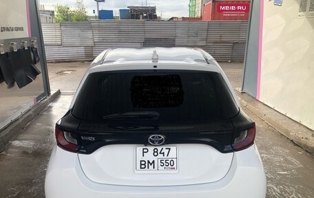 Toyota Yaris, 2021 год, 1 050 000 рублей, 6 фотография
