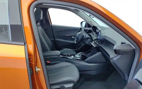 Peugeot 2008 II, 2022 год, 1 280 000 рублей, 10 фотография