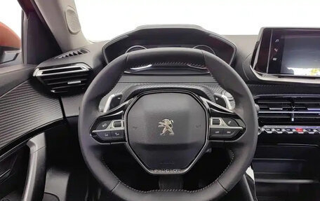 Peugeot 2008 II, 2022 год, 1 280 000 рублей, 8 фотография