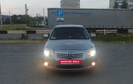 Toyota Avensis III рестайлинг, 2007 год, 690 000 рублей, 2 фотография
