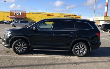 Honda Pilot III рестайлинг, 2020 год, 5 000 000 рублей, 4 фотография