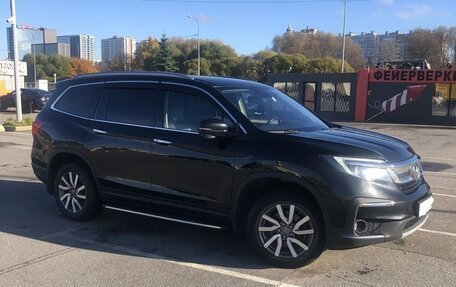 Honda Pilot III рестайлинг, 2020 год, 5 000 000 рублей, 7 фотография