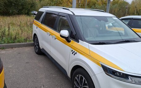 KIA Carnival, 2020 год, 2 250 000 рублей, 3 фотография