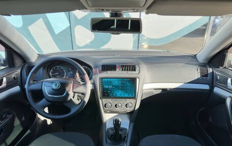 Skoda Octavia, 2011 год, 825 000 рублей, 2 фотография