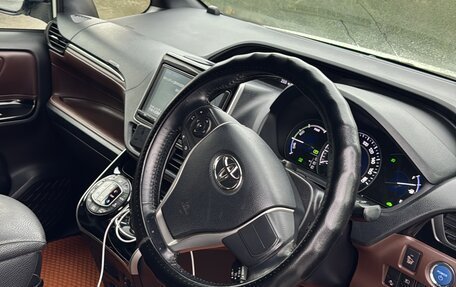 Toyota Esquire I, 2017 год, 1 750 000 рублей, 7 фотография