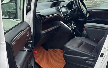 Toyota Esquire I, 2017 год, 1 750 000 рублей, 10 фотография