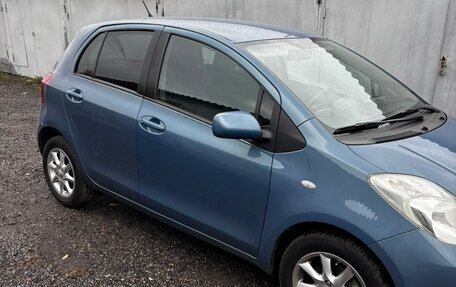 Toyota Yaris III рестайлинг, 2006 год, 700 000 рублей, 4 фотография