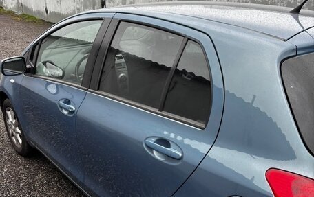 Toyota Yaris III рестайлинг, 2006 год, 700 000 рублей, 7 фотография