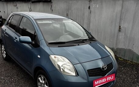 Toyota Yaris III рестайлинг, 2006 год, 700 000 рублей, 5 фотография