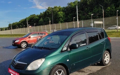 Toyota Corolla Verso I, 2002 год, 550 000 рублей, 27 фотография