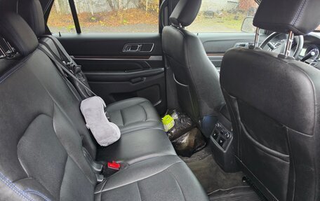 Ford Explorer VI, 2018 год, 2 820 000 рублей, 11 фотография