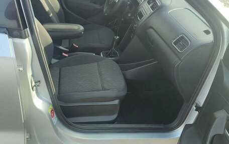 Volkswagen Polo VI (EU Market), 2012 год, 450 000 рублей, 16 фотография