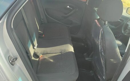 Volkswagen Polo VI (EU Market), 2012 год, 450 000 рублей, 19 фотография