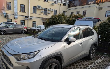 Toyota RAV4, 2019 год, 2 500 000 рублей, 10 фотография