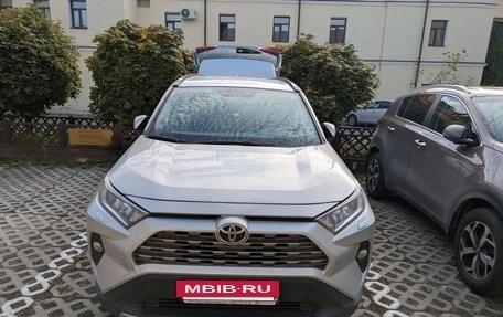Toyota RAV4, 2019 год, 2 500 000 рублей, 9 фотография