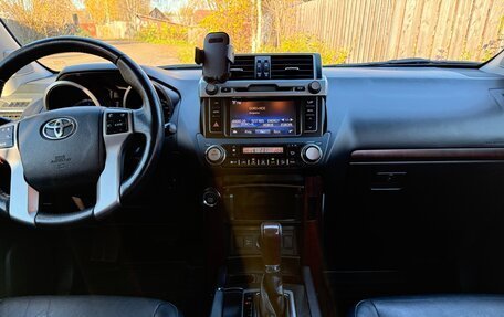 Toyota Land Cruiser Prado 150 рестайлинг 2, 2017 год, 4 800 000 рублей, 8 фотография