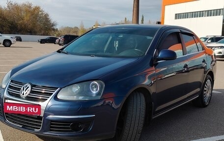 Volkswagen Jetta VI, 2008 год, 730 000 рублей, 2 фотография