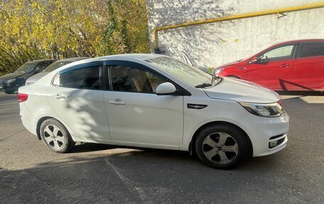 KIA Rio III рестайлинг, 2015 год, 560 000 рублей, 2 фотография