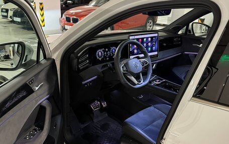 Volkswagen Tiguan, 2024 год, 4 300 000 рублей, 11 фотография