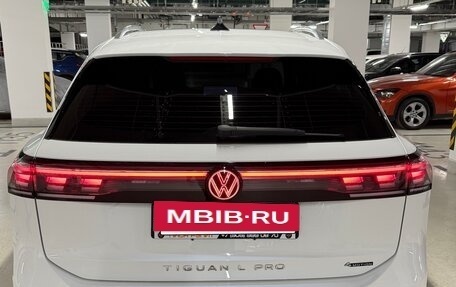 Volkswagen Tiguan, 2024 год, 4 300 000 рублей, 6 фотография