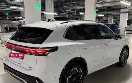 Volkswagen Tiguan, 2024 год, 4 300 000 рублей, 5 фотография