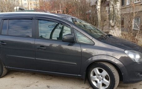 Opel Zafira B, 2013 год, 980 000 рублей, 2 фотография