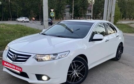 Honda Accord VIII рестайлинг, 2012 год, 1 500 000 рублей, 2 фотография