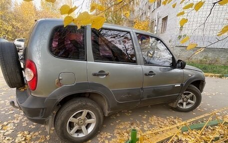 Chevrolet Niva I рестайлинг, 2011 год, 210 000 рублей, 3 фотография
