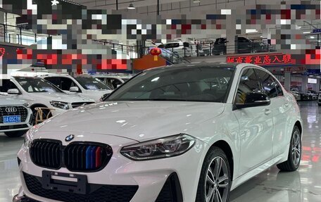 BMW 1 серия, 2023 год, 1 450 000 рублей, 3 фотография