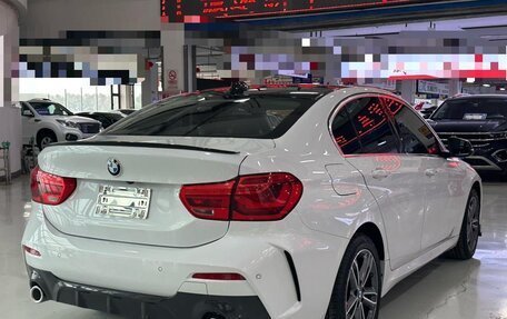 BMW 1 серия, 2023 год, 1 450 000 рублей, 4 фотография