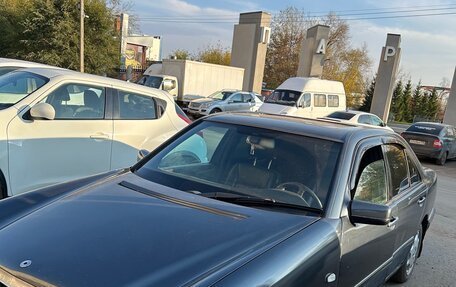 Mercedes-Benz E-Класс, 1995 год, 235 000 рублей, 1 фотография