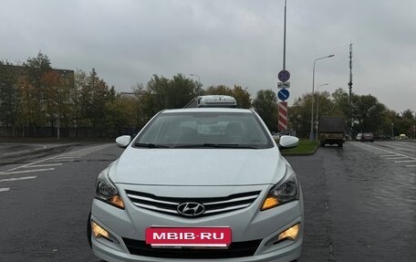 Hyundai Solaris II рестайлинг, 2015 год, 1 100 000 рублей, 5 фотография