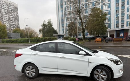 Hyundai Solaris II рестайлинг, 2015 год, 1 100 000 рублей, 10 фотография