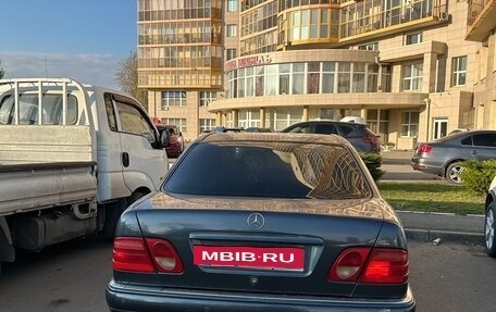 Mercedes-Benz E-Класс, 1995 год, 235 000 рублей, 4 фотография