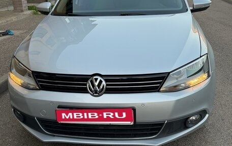 Volkswagen Jetta VI, 2013 год, 1 200 000 рублей, 6 фотография