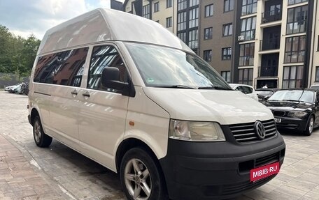 Volkswagen Transporter T5 рестайлинг, 2006 год, 1 140 000 рублей, 8 фотография