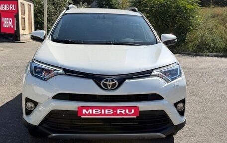 Toyota RAV4, 2016 год, 1 950 000 рублей, 8 фотография