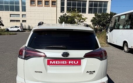 Toyota RAV4, 2016 год, 1 950 000 рублей, 11 фотография