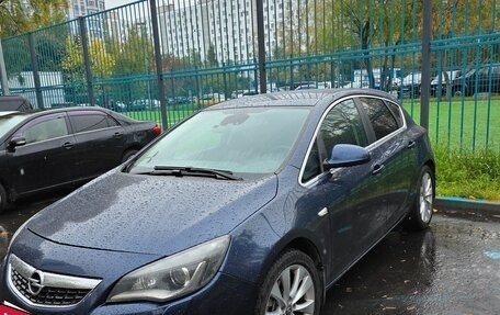 Opel Astra J, 2010 год, 700 000 рублей, 3 фотография