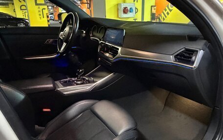 BMW 3 серия, 2019 год, 3 295 000 рублей, 21 фотография