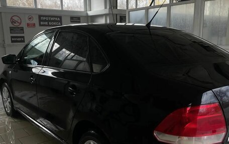 Volkswagen Polo VI (EU Market), 2011 год, 650 000 рублей, 2 фотография