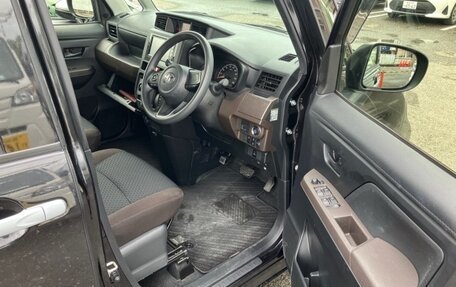 Toyota Roomy I, 2022 год, 650 325 рублей, 3 фотография