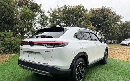 Honda Vezel, 2023 год, 1 850 084 рублей, 6 фотография