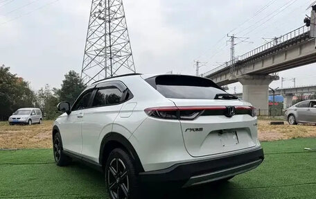 Honda Vezel, 2023 год, 1 850 084 рублей, 4 фотография