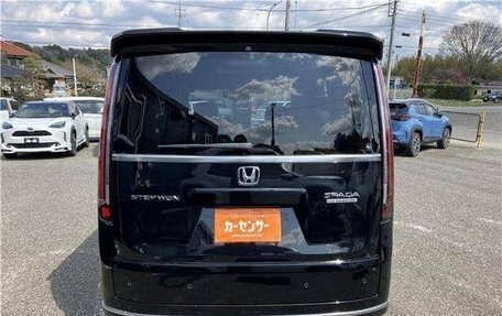 Honda Stepwgn, 2022 год, 1 930 000 рублей, 4 фотография