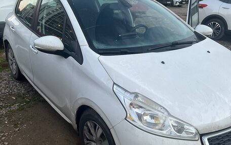 Peugeot 208 II, 2013 год, 630 000 рублей, 7 фотография