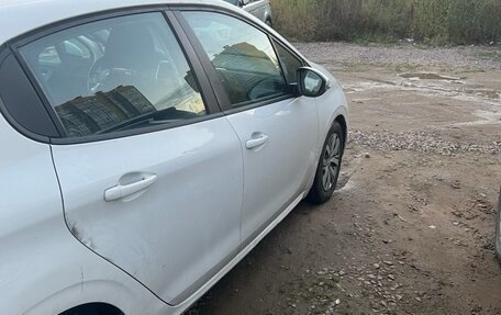 Peugeot 208 II, 2013 год, 630 000 рублей, 13 фотография